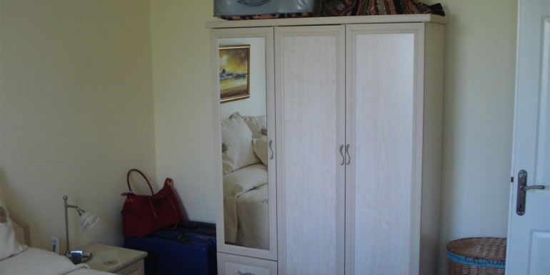 THORNHAM APT 009