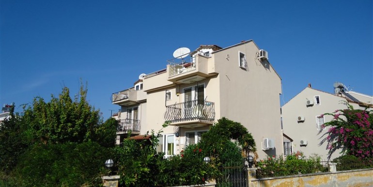 Terry's Villa 001